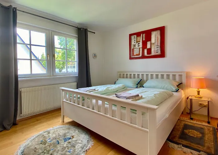 Koechlin - Charmante Doppelhaushaelfte Mit Garten Und Parkplatz *